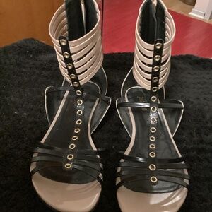 JUST CAVALLI  GLADIATOR STYLE FLAT SANDAS SZ EURO 39